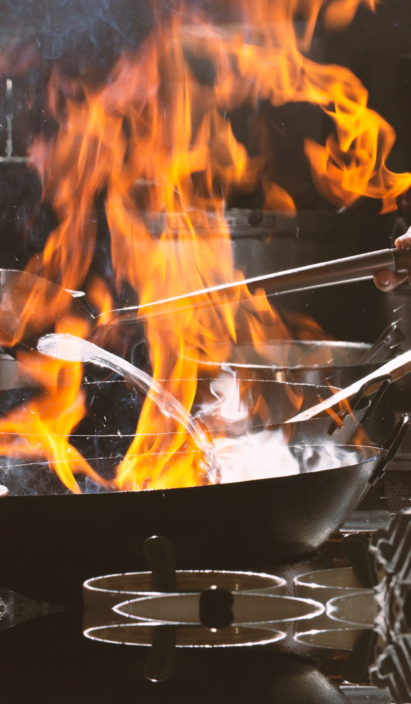 flames on wok